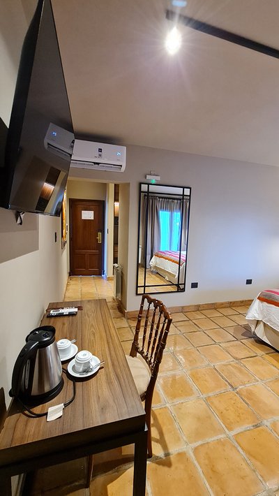 Suite Room – Vineyards and Hills View