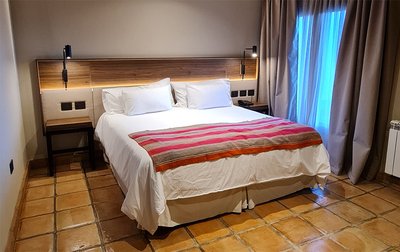 Suite Room – Vineyards and Hills View